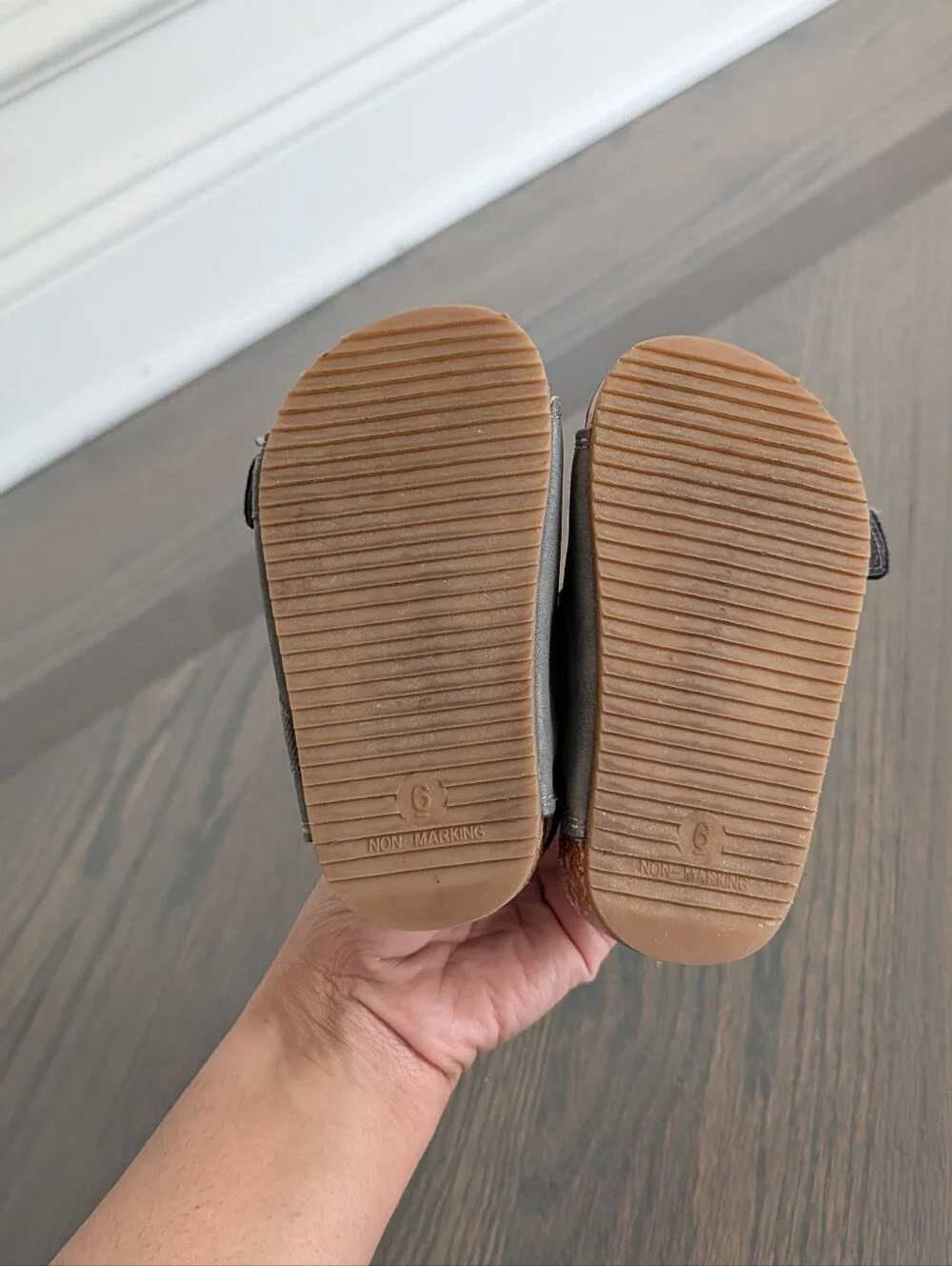 Cat & Jack Kids' Gray Double-Buckle Sandals, Size 6